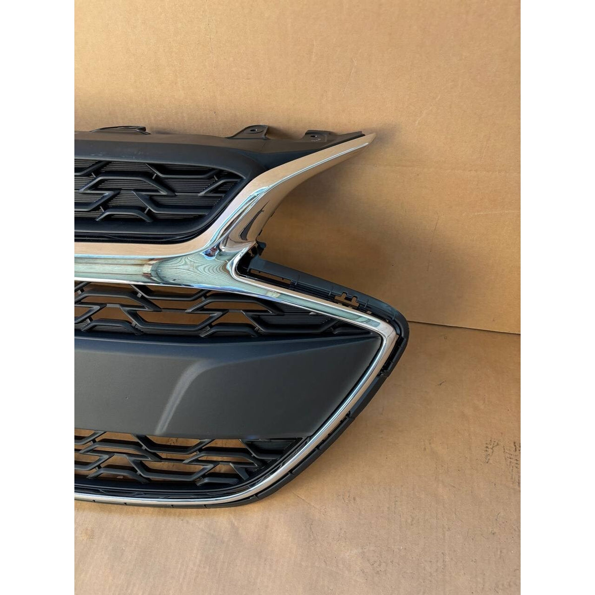 2019-2022 Chevrolet Spark Front Grille OEM New GM 42687998
