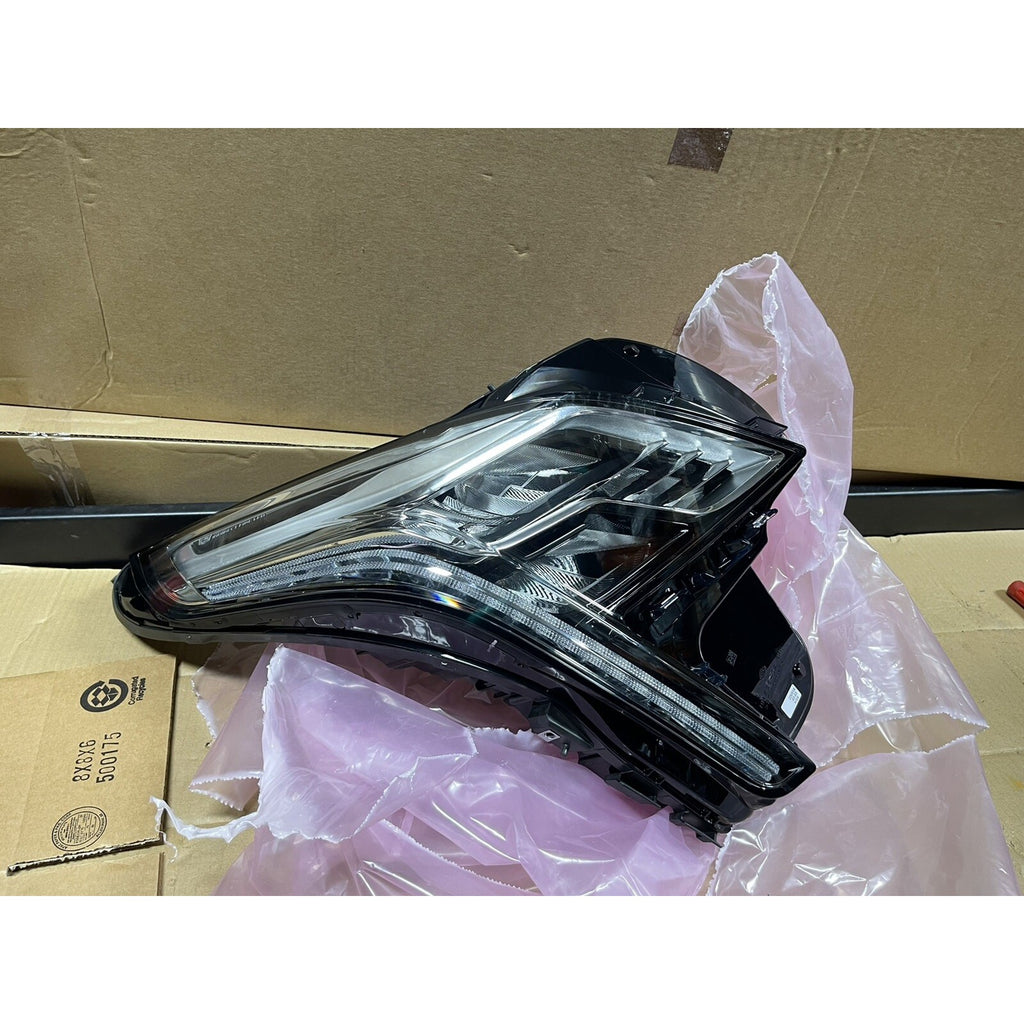 2016-2018 Cadillac CT6 RH Passenger w/Intelli-Beam Headlight OEM New 84710898