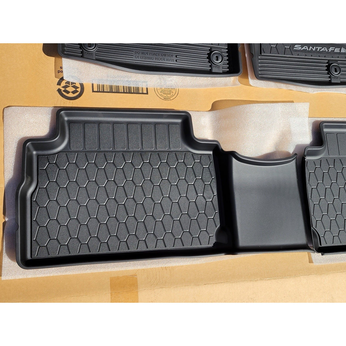 Hyundai Santa Fe OEM all-season fitted floor liner set S2F13-AU200 — photo 5