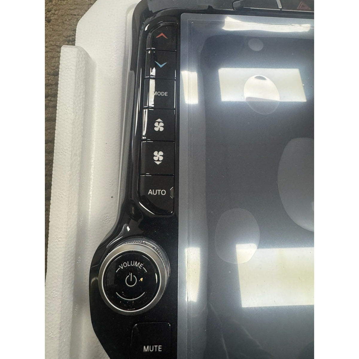 22-24 Dodge Ram Navigation DISPLAY RADIO Center Stack 12" Uconnect 5 68526608AC