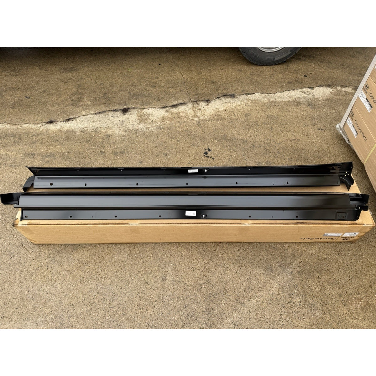 2021-2023 Hyundai Santa Fe LH RH Running Board Set OEM S2F37-AB001