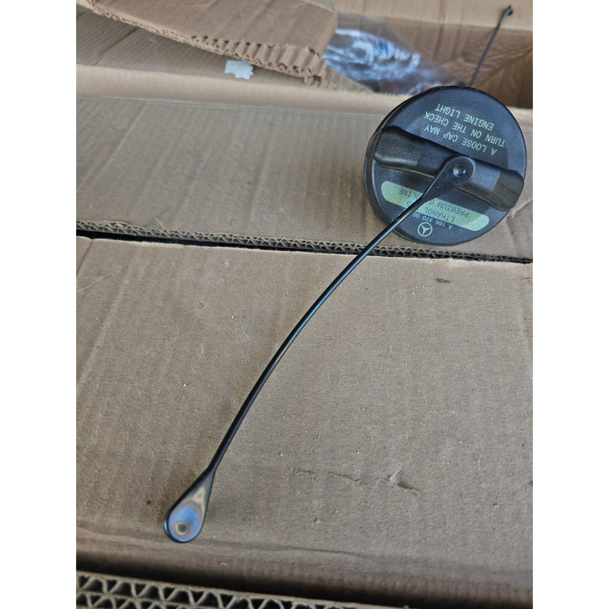 Mercedes-Benz OEM Fuel Gas Cap 166-470-60-00-64 | 2006-2019 GLE350 GLE400 ML350 ML400