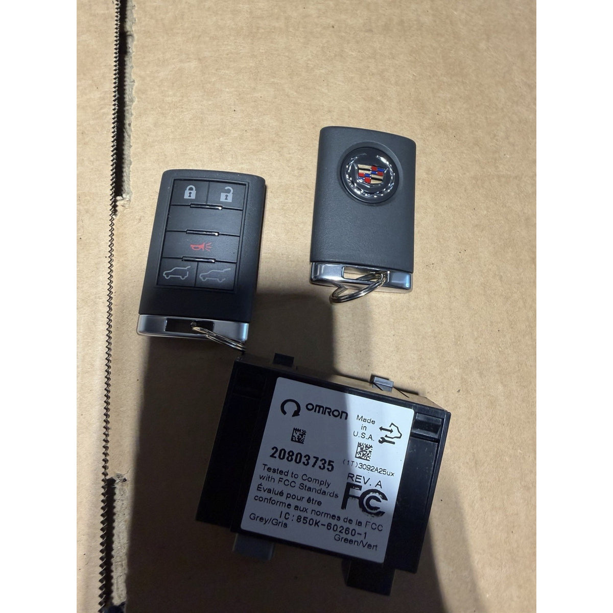2008-2014 Cadillac Escalade OEM Keyless Entry Kit — 2 Key Fobs (22756465) + Receiver (20803735)