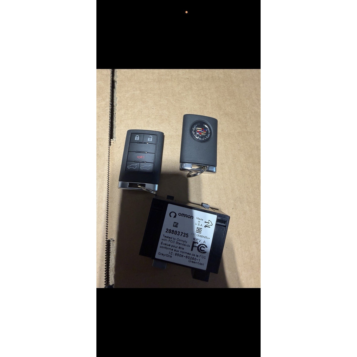 2008-2014 Cadillac Escalade OEM Keyless Entry Kit — 2 Key Fobs (22756465) + Receiver (20803735)