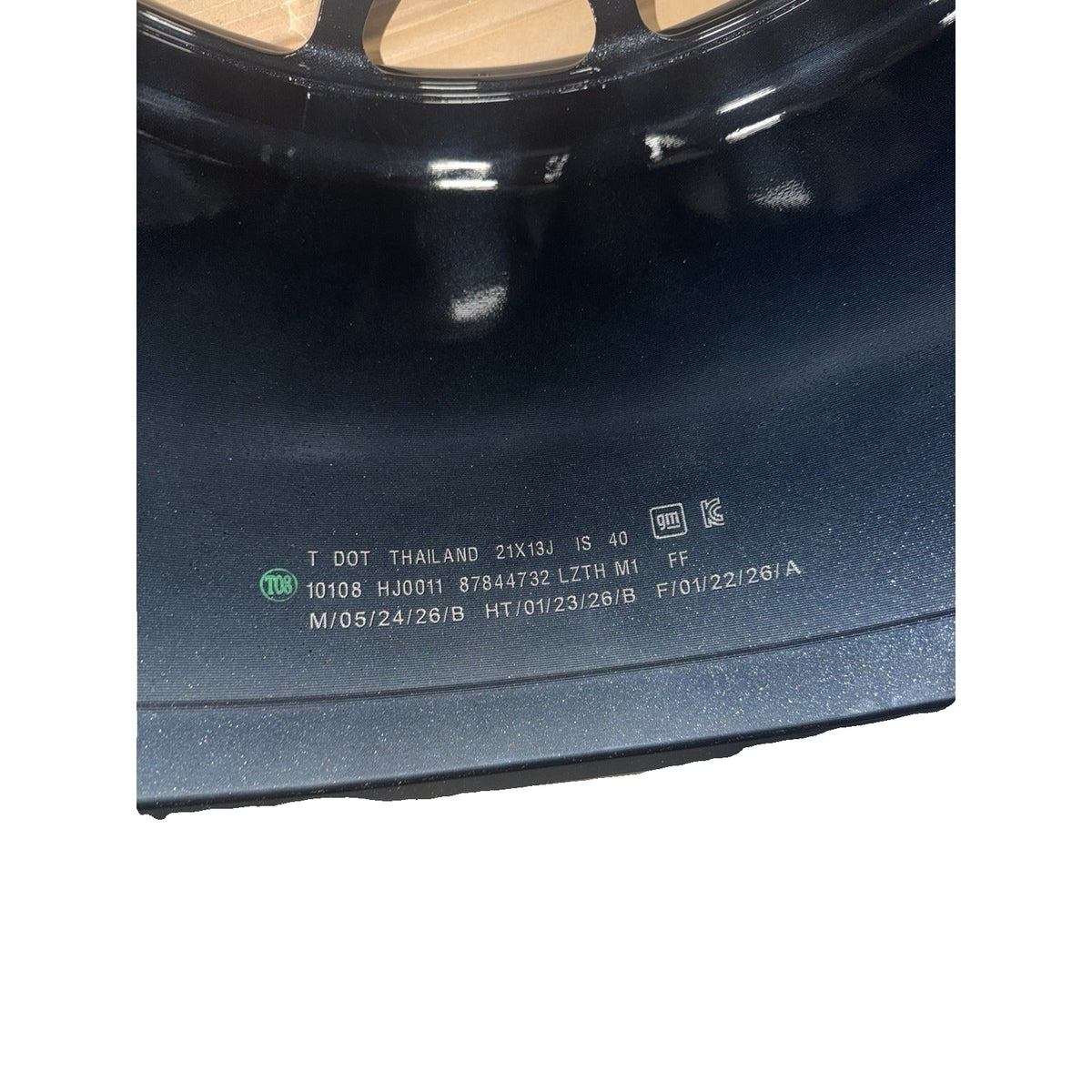 Original rear wheel stamping: GM 87844732, 21x13J, offset 40 mm