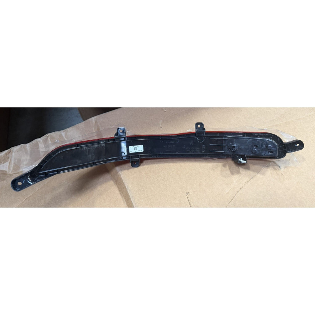 2020 - 2025 Cadillac XT6 Rear Bumper Signal Passenger Right RH OEM NEW 84776400
