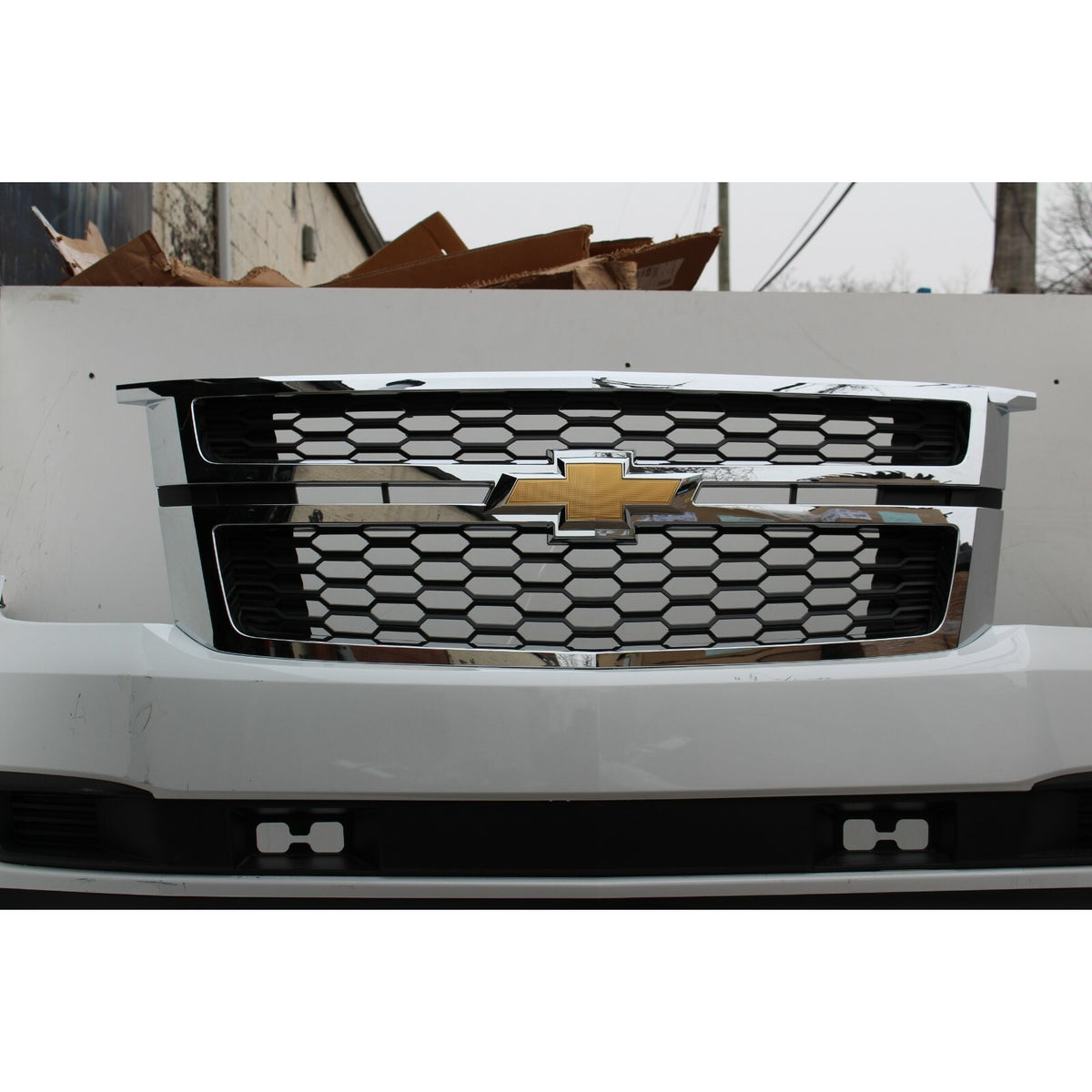 2015-2020 Chevy Tahoe Suburban Front Bumper ASM W/Tow Summit White OEM