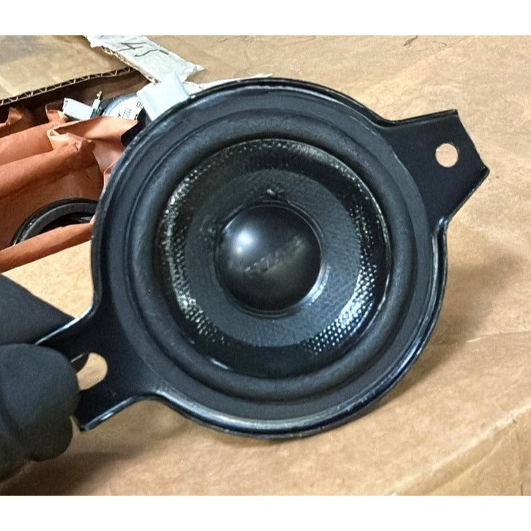 2019 - 2025 GM BOSE Radio Speaker W/Surround Sound OEM NEW # 84019237