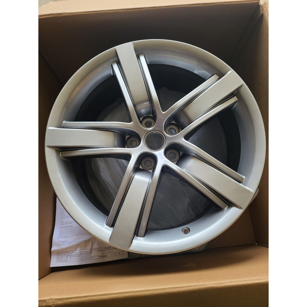 2011-2015 Chevrolet Camaro 20 Inch x 9 Inch Rear Wheel 45th Anniversary NEW OEM