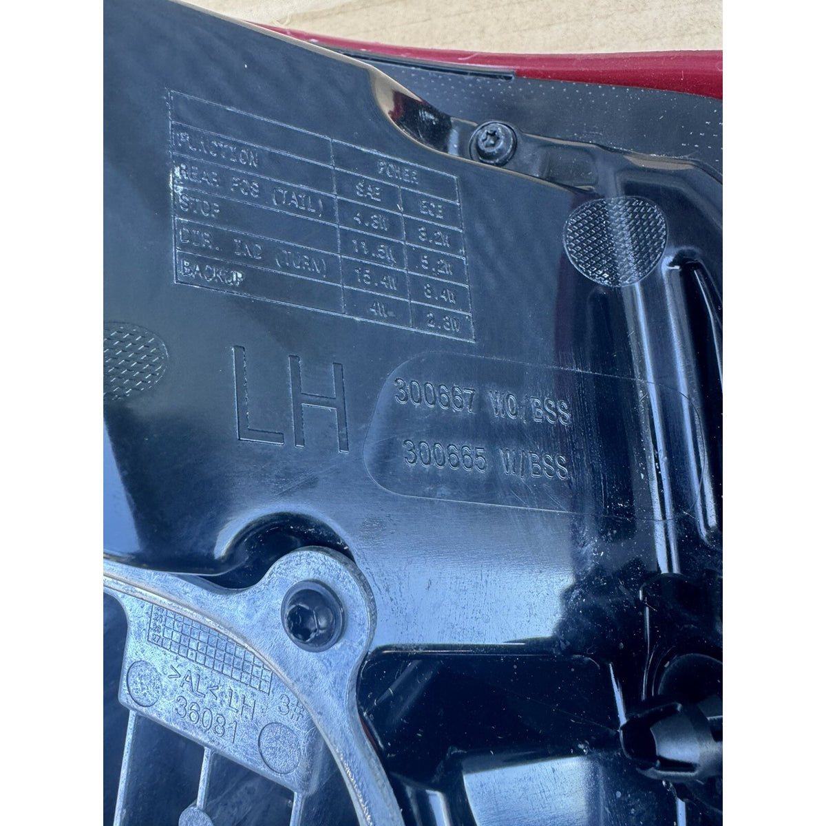 2019-2024 Dodge Ram 2500 3500 LH Driver Side Tail Lamp w/ Bright Bezels OEM NEW 68639089AB