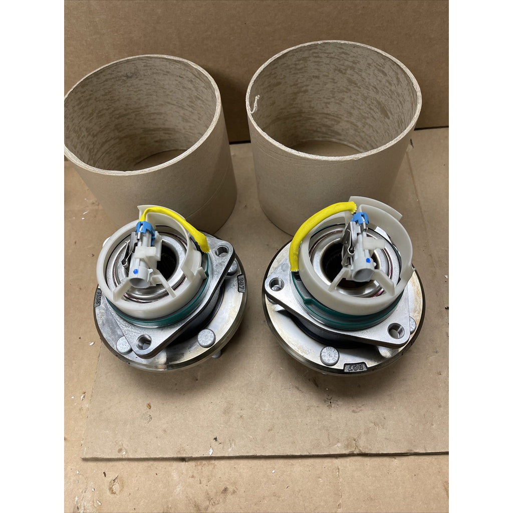 2009-2013 Chevrolet Corvette / 2009 Cadillac XLR Hub Bearing Pair NEW OEM 19421349