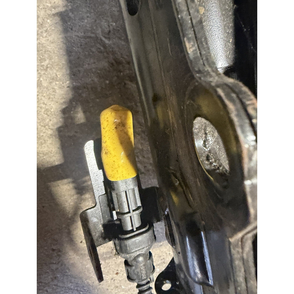 Camaro electronic front strut connector and lower mounting bracket