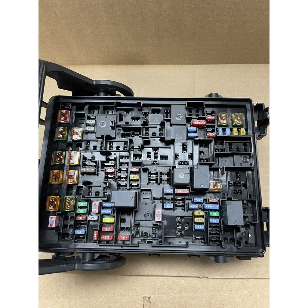 GM Fuse Box Junction Block 2015-2020 Escalade Tahoe Yukon NEW OEM 22773484