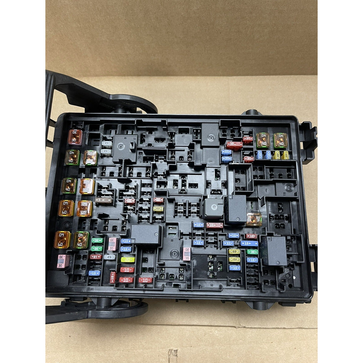 GM Fuse Box Junction Block 2015-2020 Escalade Tahoe Yukon NEW OEM 22773484