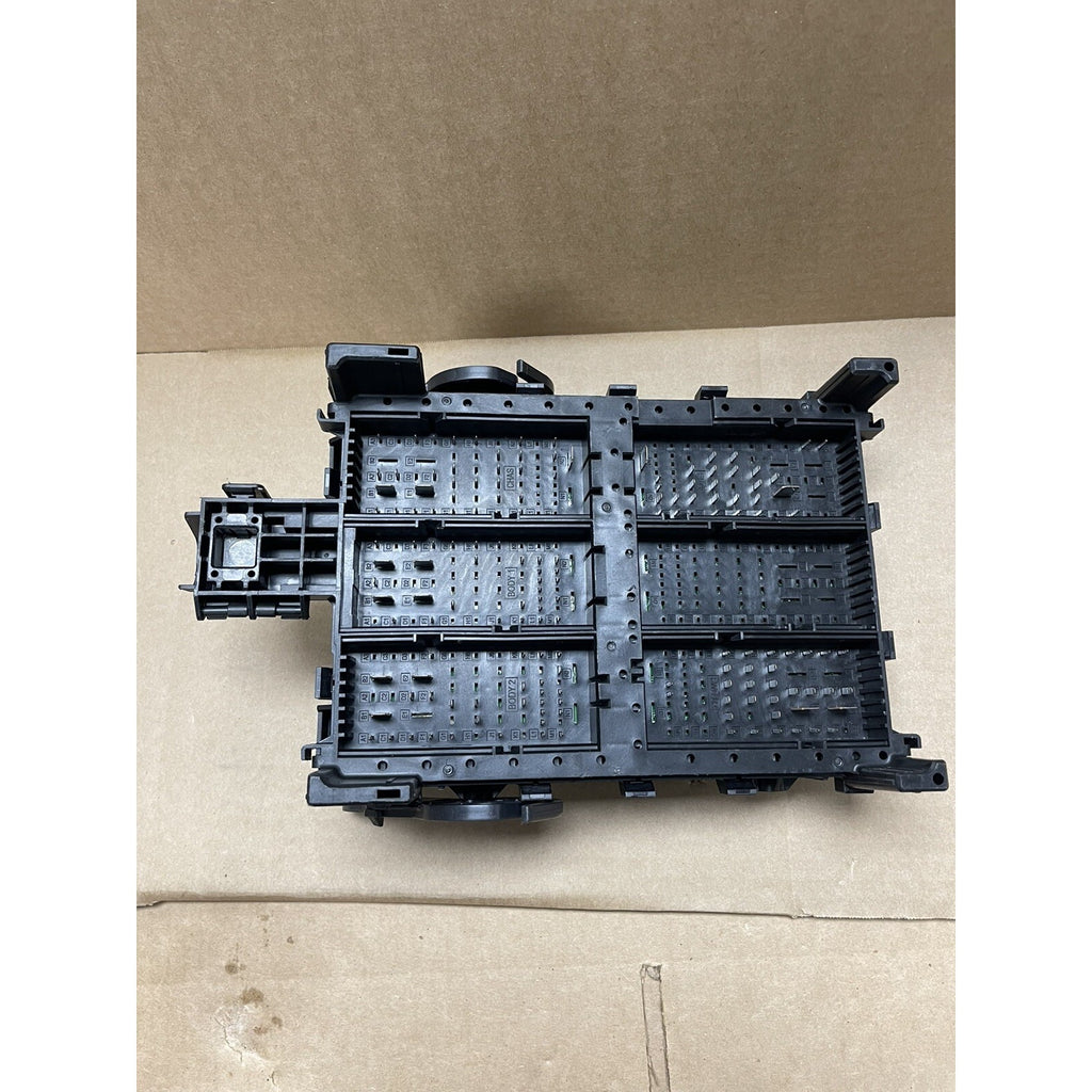 GM Fuse Box Junction Block 2015-2020 Escalade Tahoe Yukon NEW OEM 22773484