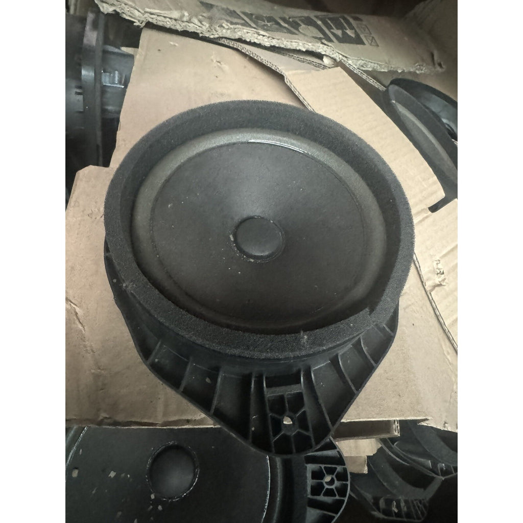 2011-2022 GM OEM Front Door Speaker OEM New 85126001