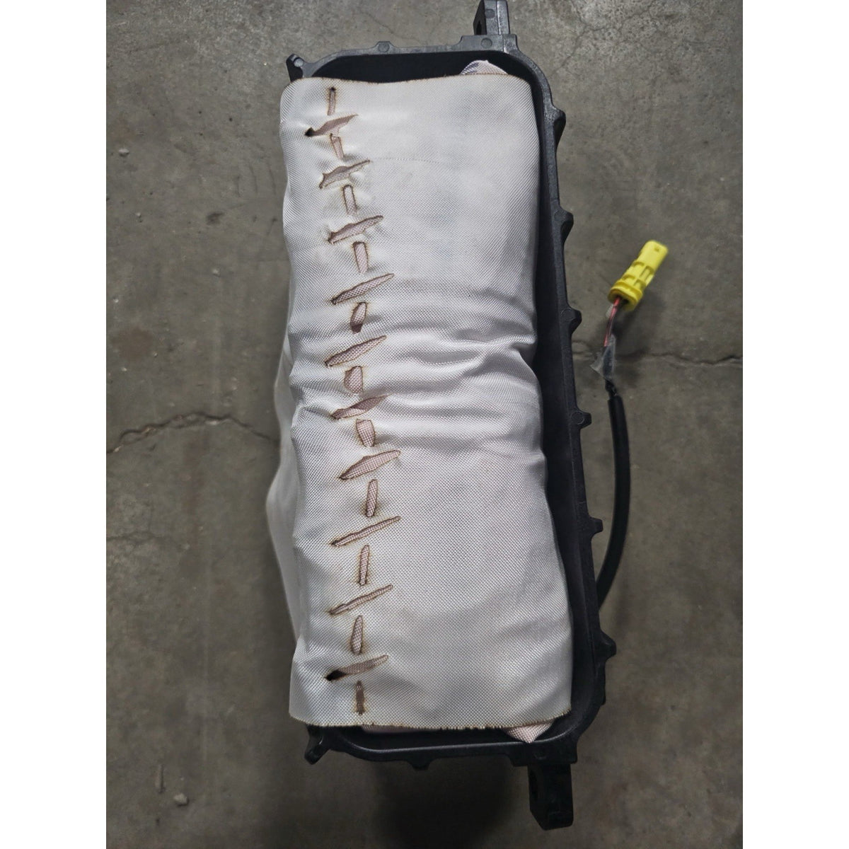 2017-2025 GMC Savana 2500 3500 Van Air Bag Passenger RH Dash Airbag OEM 84958264