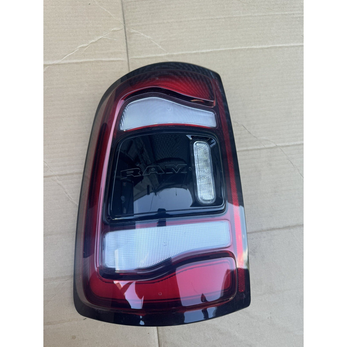 2019-2024 Dodge Ram 2500 3500 LH Driver Side Tail Lamp w/ Blind Spot OEM NEW 68639091AB