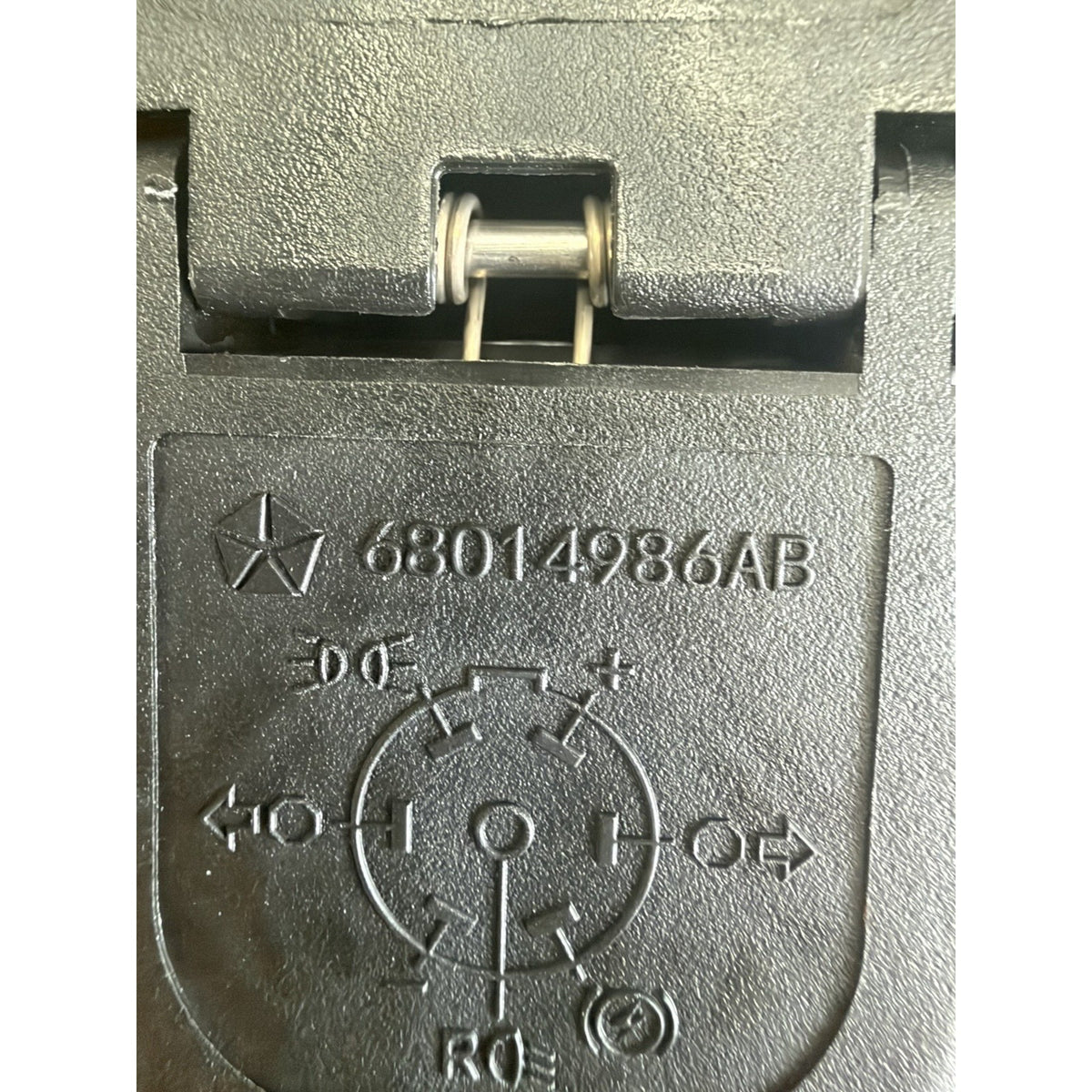 Trailer Tow Connector 7-Way & 4-Way | Mopar 68573359AA | Jeep Gladiator / Ram 1500 / 2500 / 3500