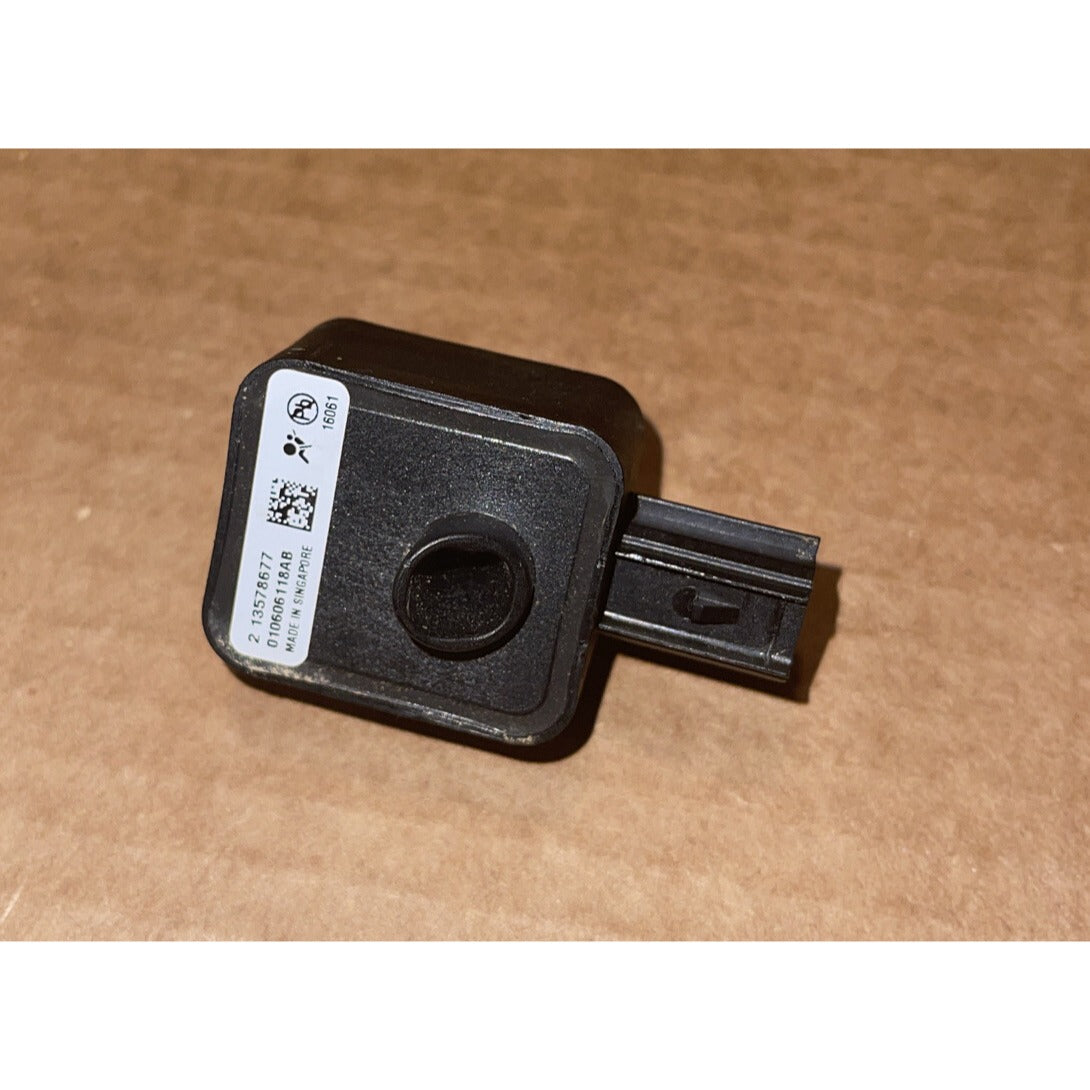 2015-2018 Chevy Silverado Suburban Sierra Tahoe Front Side Impact Sensor OEM NEW 13578677