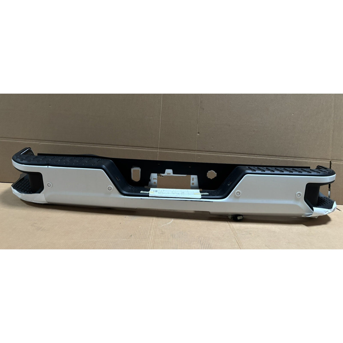 2020-2025 Chevy Silverado HD GMC Sierra 2500HD 3500HD Rear Bumper W/Sensors OEM ABALONE WHITE