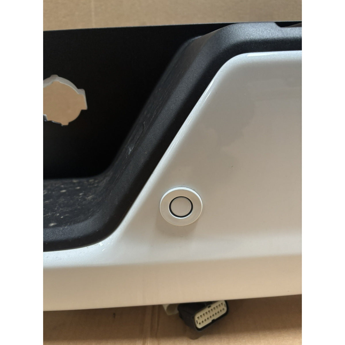 2020-2025 Chevy Silverado HD GMC Sierra 2500HD 3500HD Rear Bumper W/Sensors OEM ABALONE WHITE