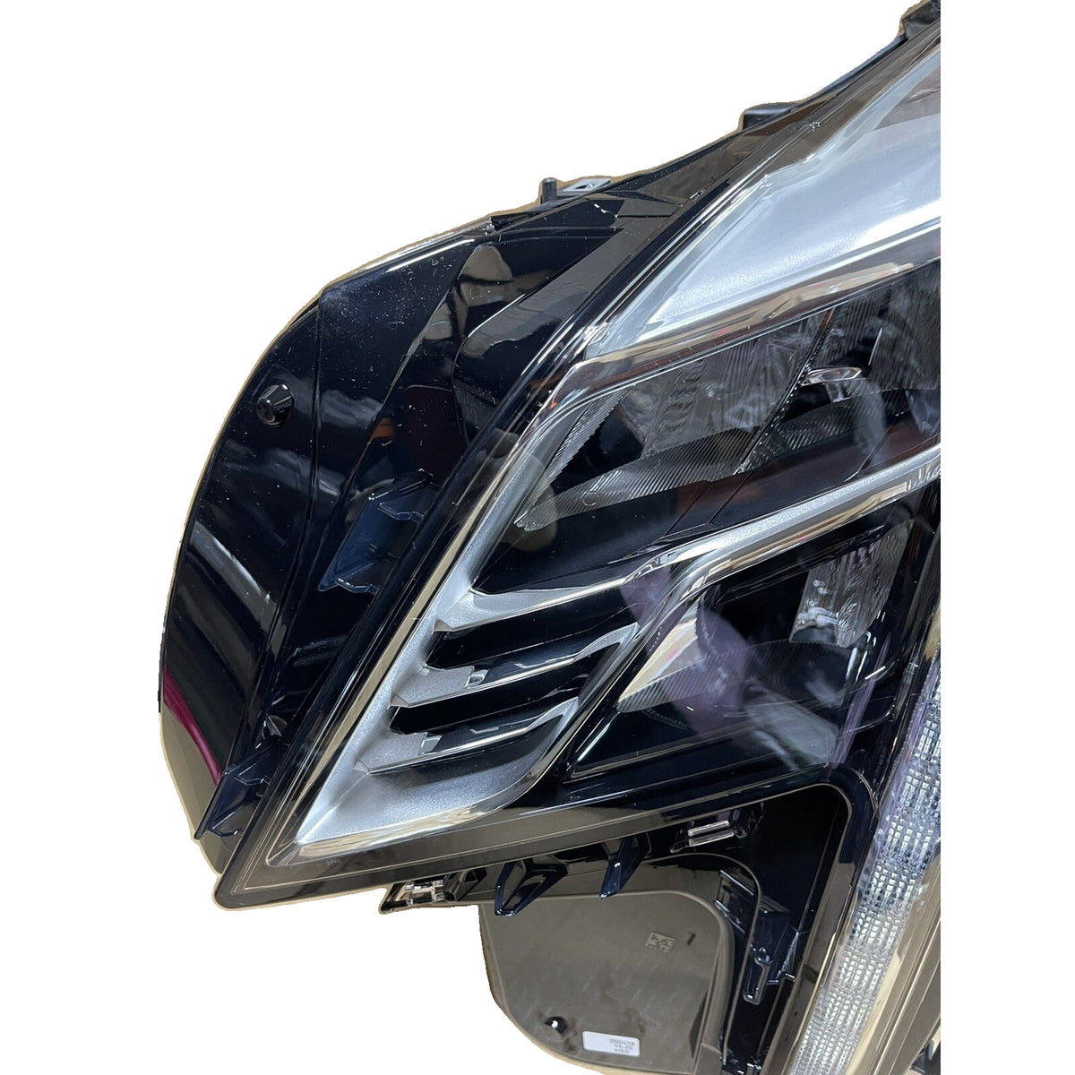 2016-2018 Cadillac CT6 LH Driver w/Intelli-Beam Headlight OEM New 84710893