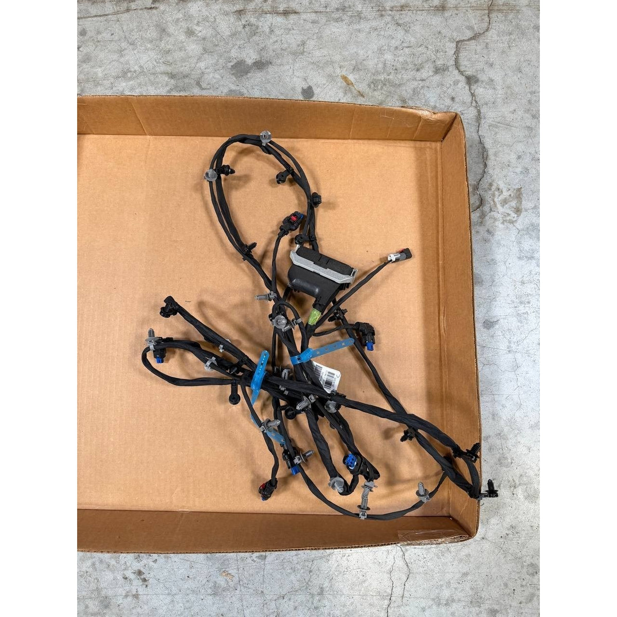 2023-2024 Yukon Sierra Tahoe Escalade Front Bumper Genuine GM Harness 85591101 NEW