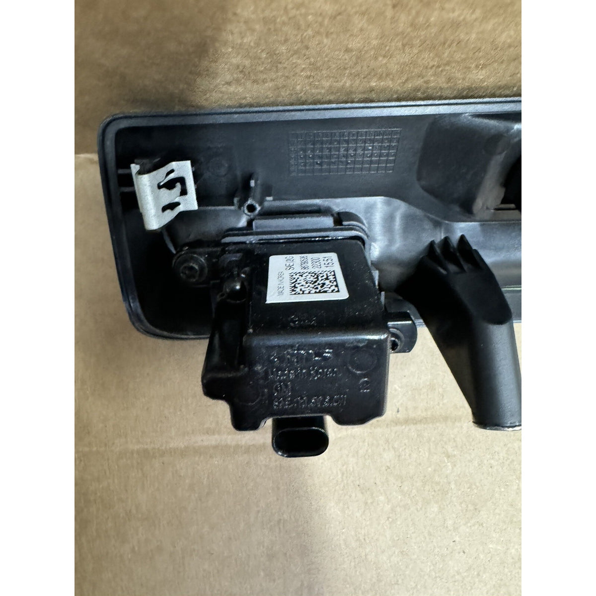 2020-2023 Chevrolet Silverado Tailgate Latch Handle with Camera OEM NEW 86789899