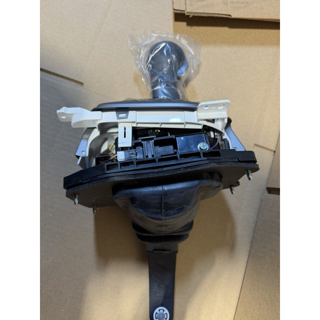 2010-2015 CHEVY CAMARO AUTO TRANSMISSION FLOOR SHIFTER GEAR SELECTOR OEM NEW
