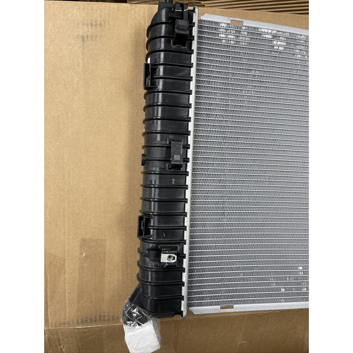 2019-2026 Chevy Silverado & GMC Sierra 1500 5.3L 6.2L Engine Radiator OEM NEW 85575814