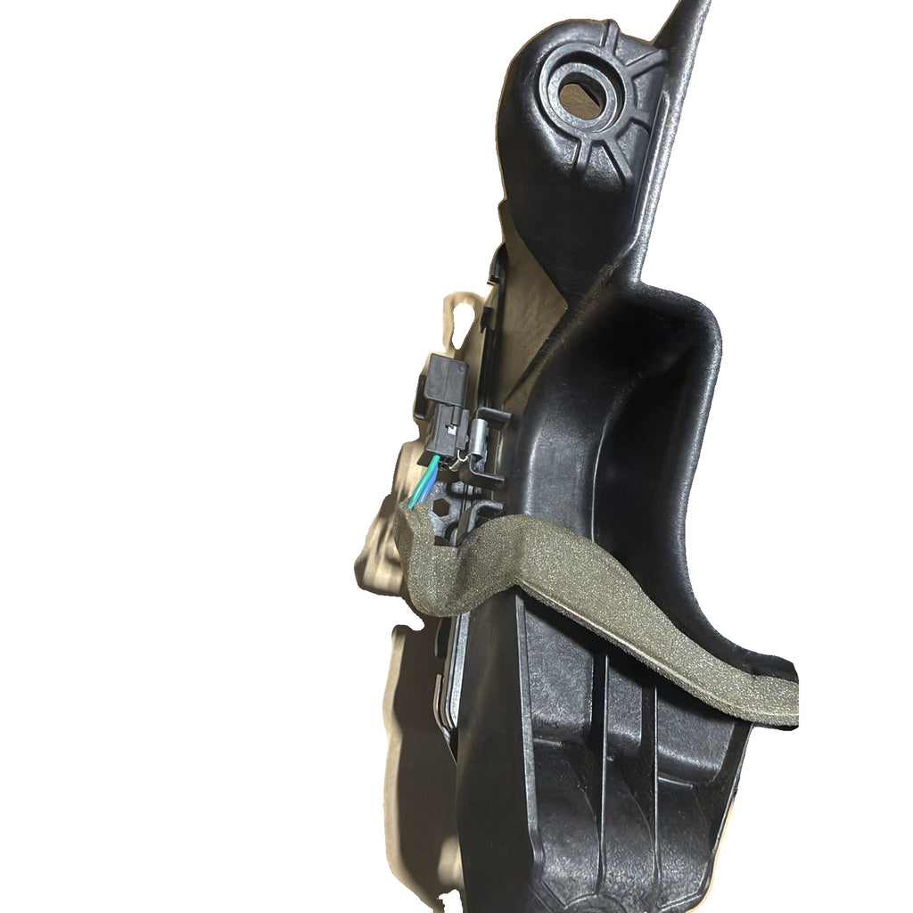 GM Bose 23297883 subwoofer wiring connector and mounting tab detail